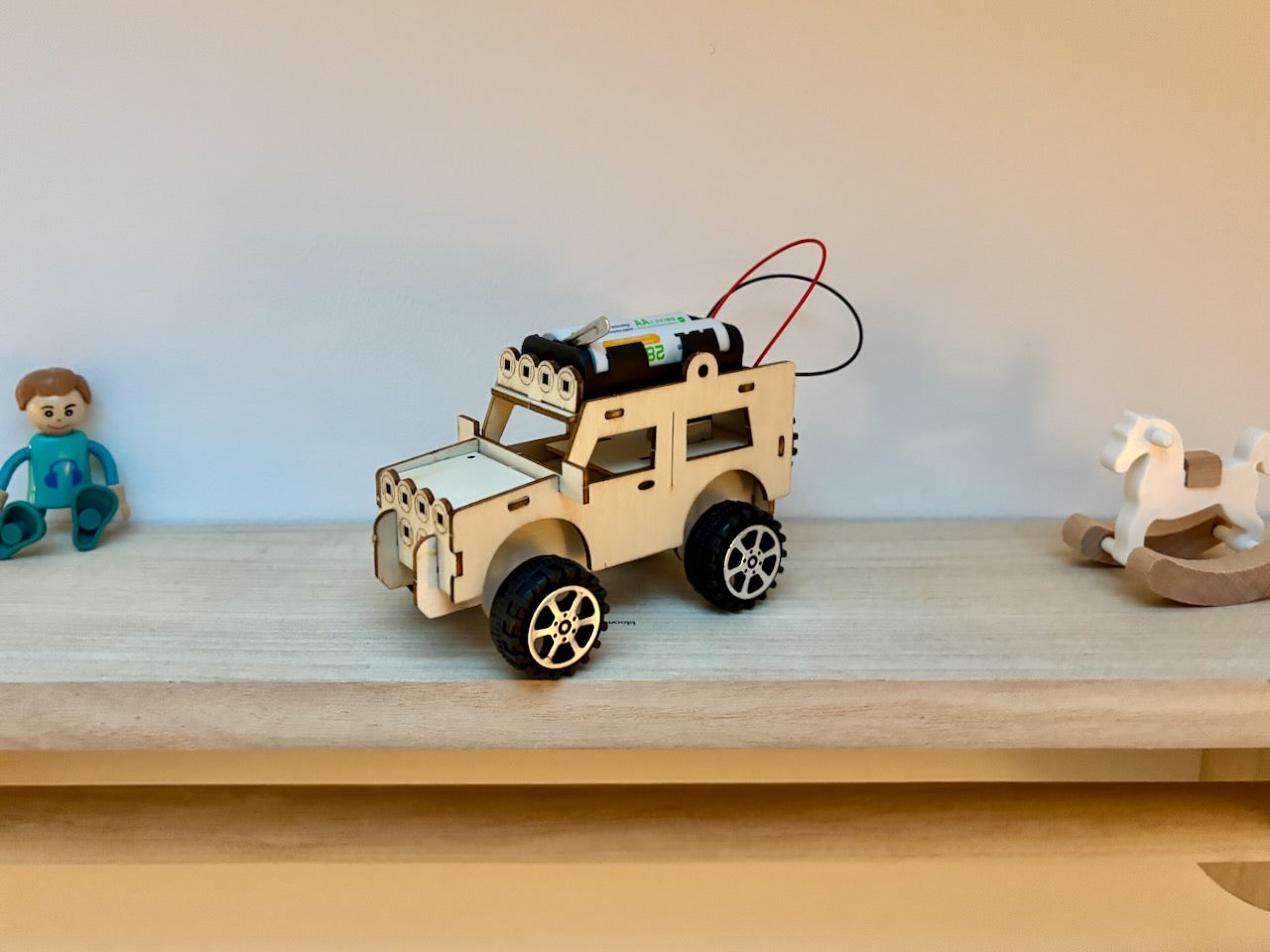 4x4 en Bois à Assembler – Jeep d’Aventure – Jeu de Construction DIY – Activité Parent-Enfant 🚙🌿
