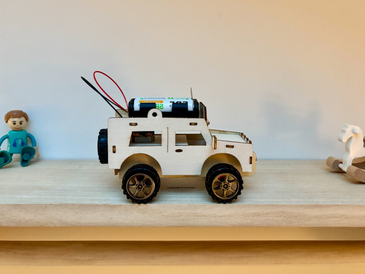 4x4 en Bois à Assembler – Jeep d’Aventure – Jeu de Construction DIY – Activité Parent-Enfant 🚙🌿