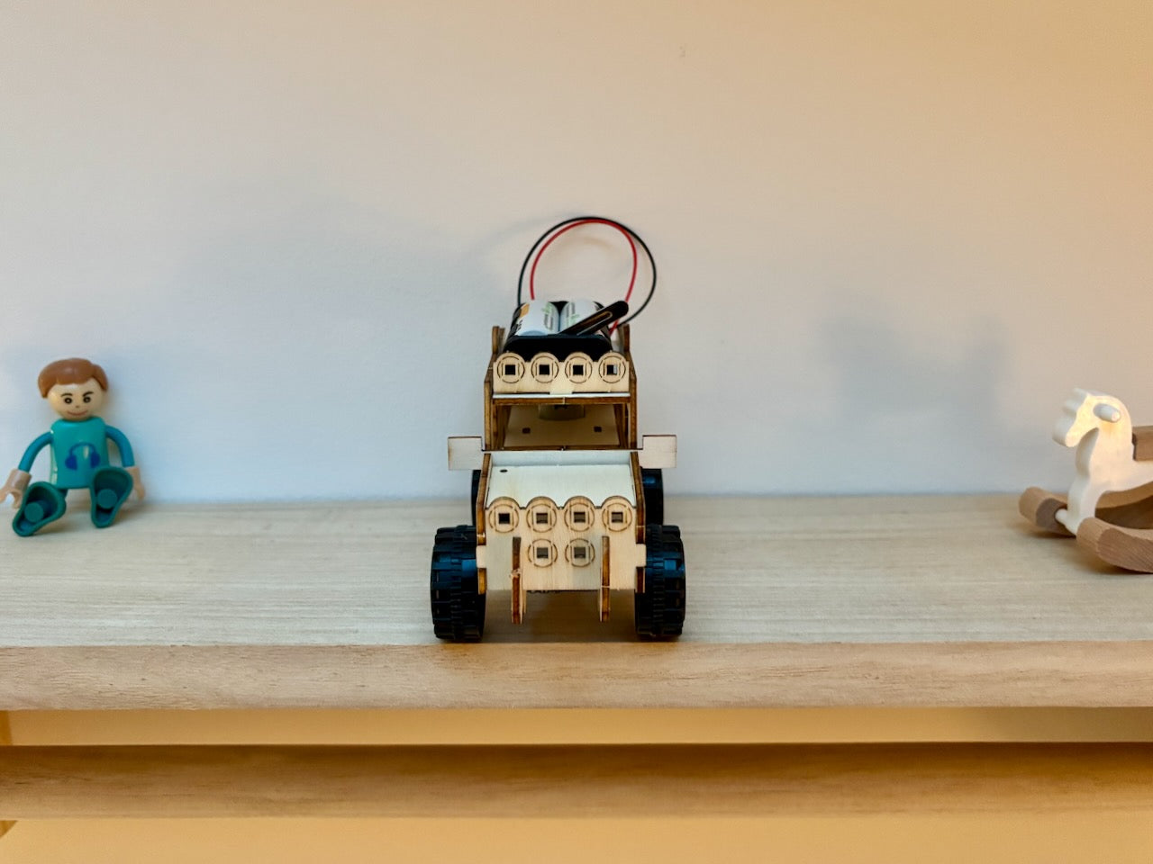 4x4 en Bois à Assembler – Jeep d’Aventure – Jeu de Construction DIY – Activité Parent-Enfant 🚙🌿